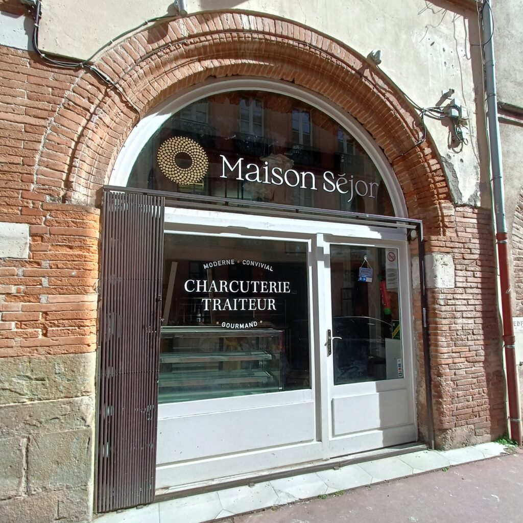 maison séjor devanture façade vitrine