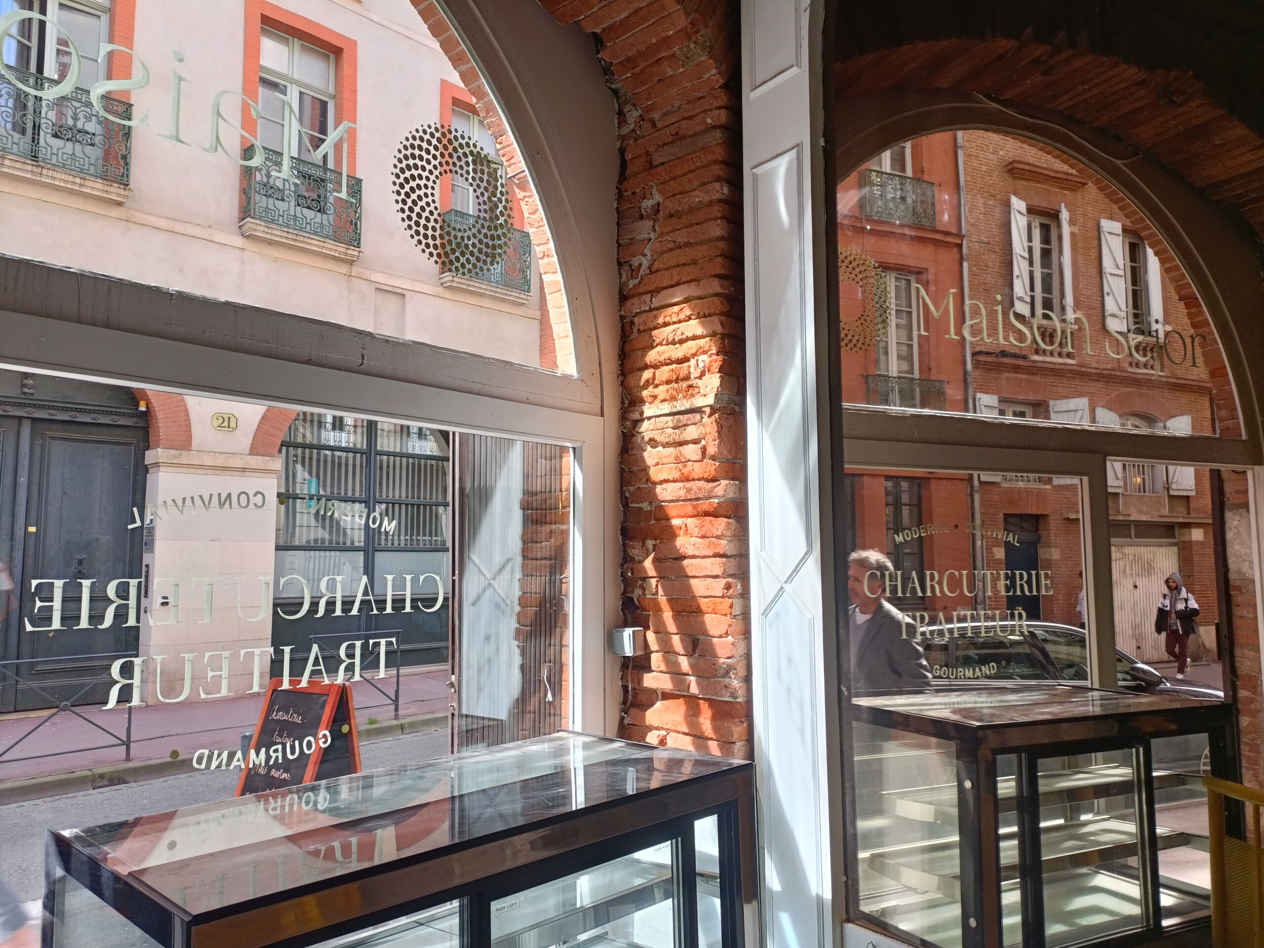 maison séjor façade devanture vitrine peinte