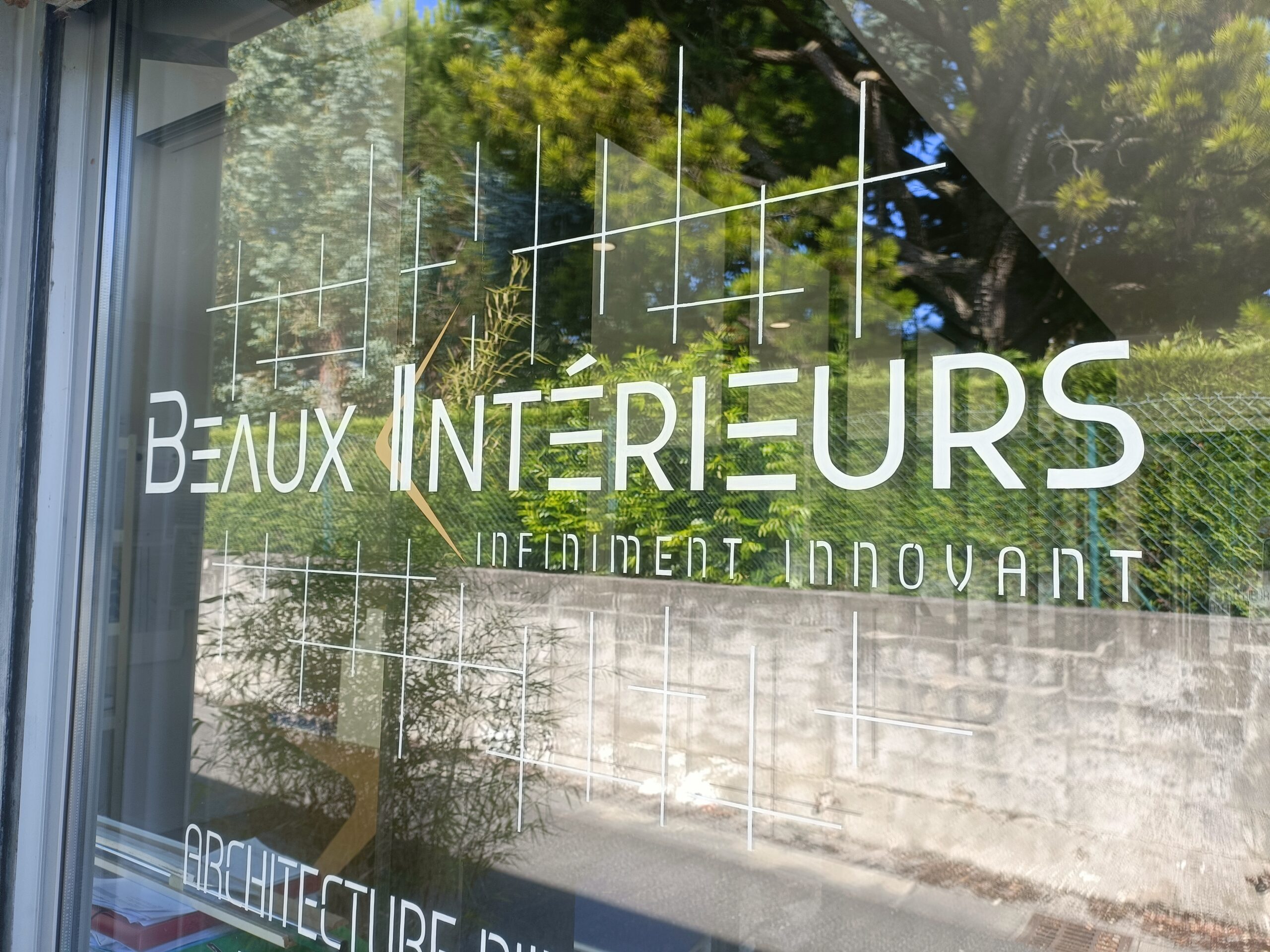 vitrine beaux intérieurs balma toulouse peinture