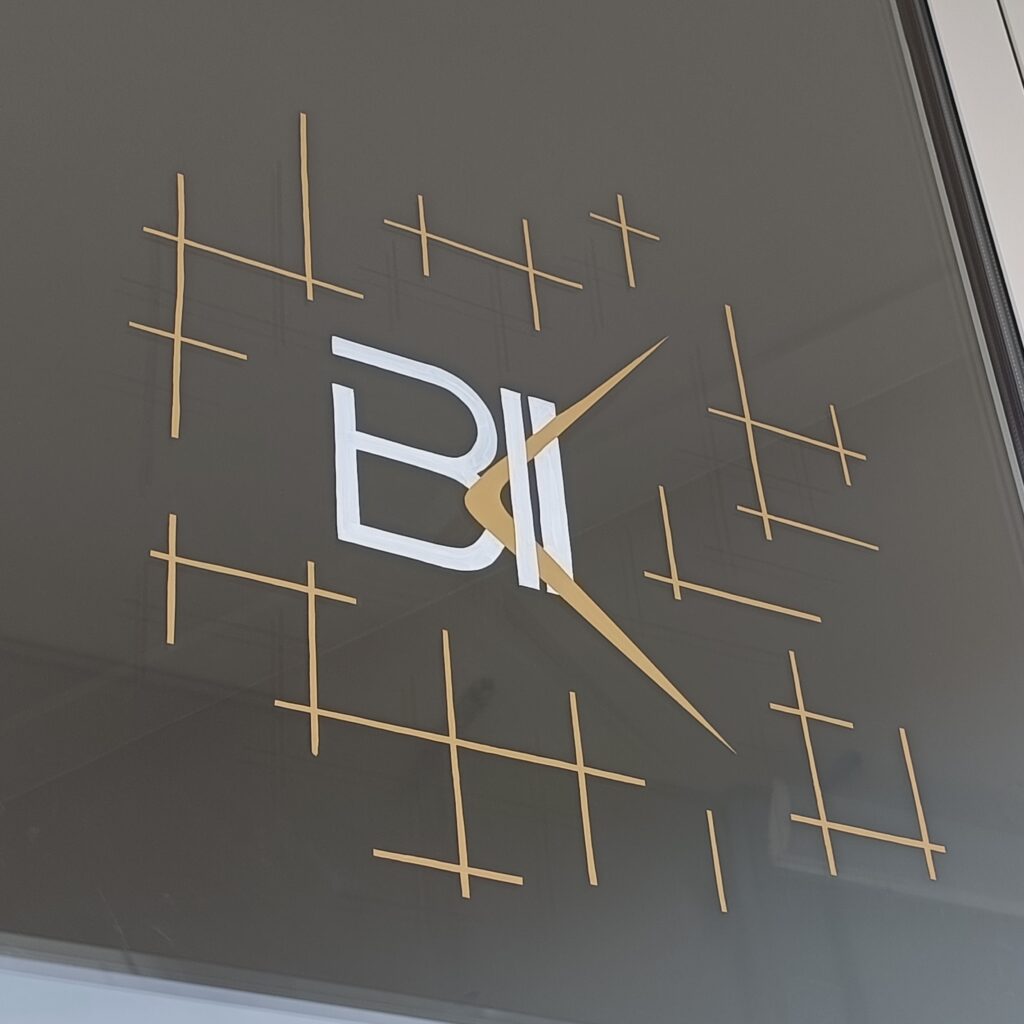 logo porte vitrée beaux intérieurs