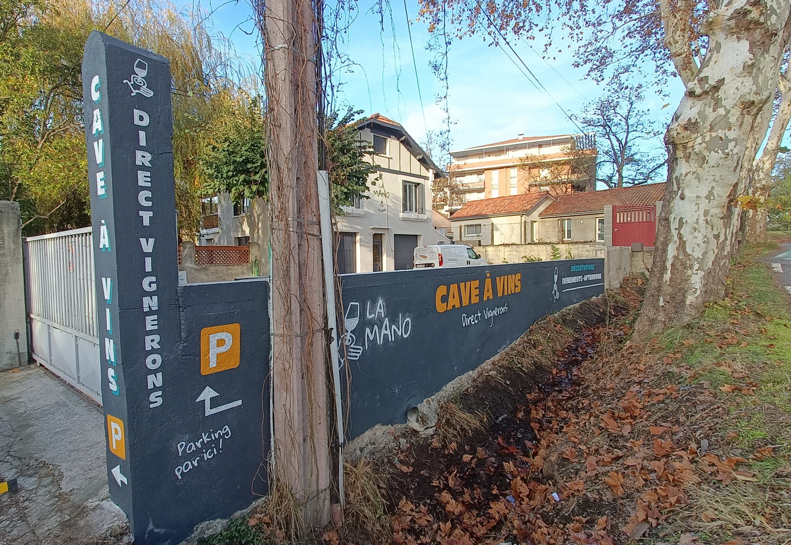 fresque murale signalétique mano wine l'union