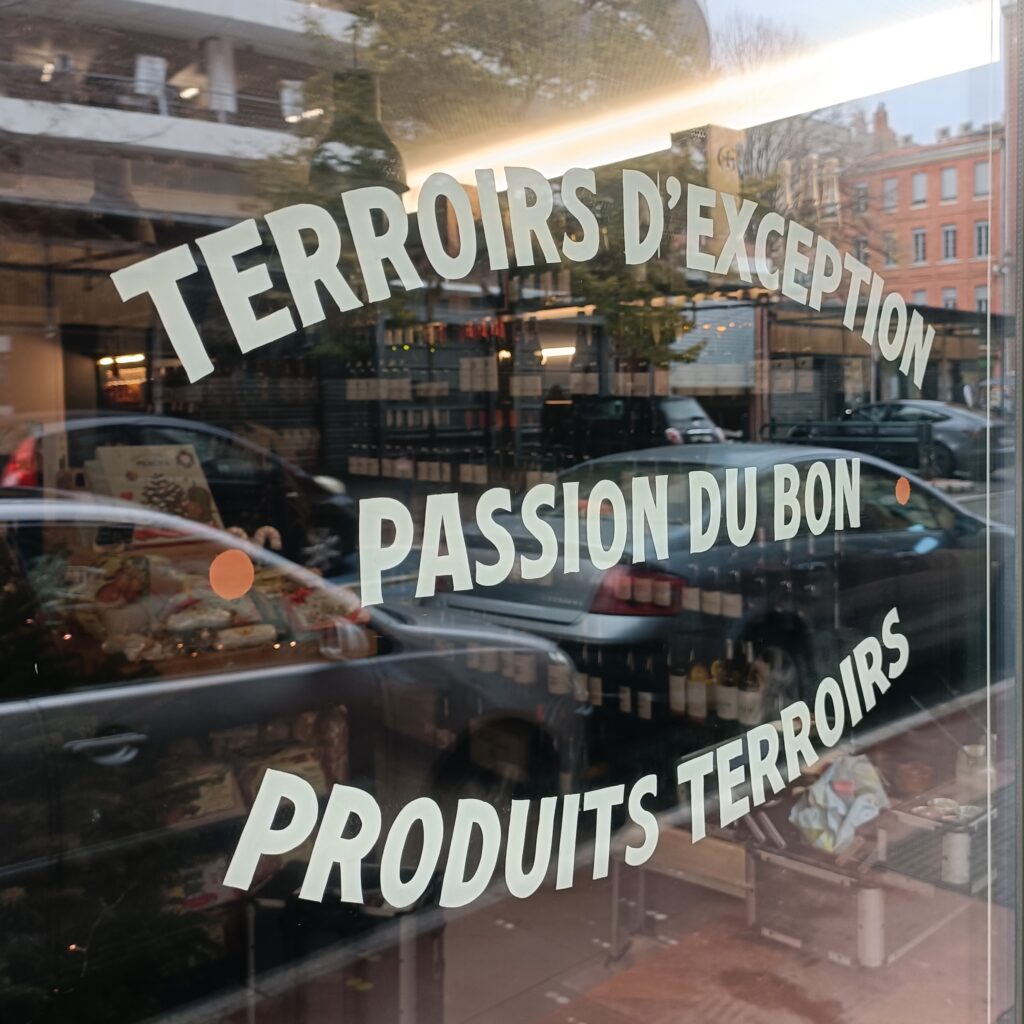 vitrine peinte à la main toulouse carmes