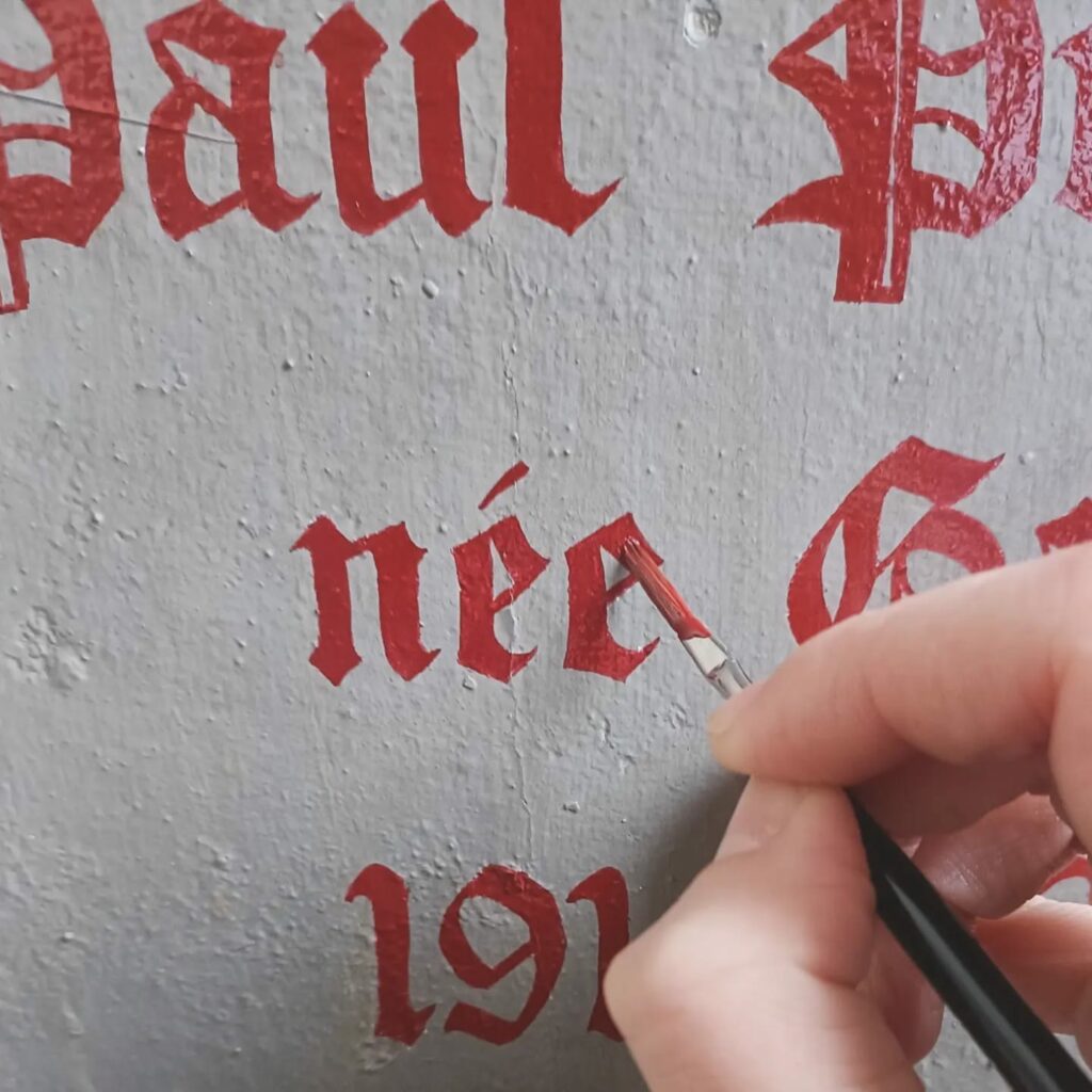 lettrage pinceau caveau cimetière